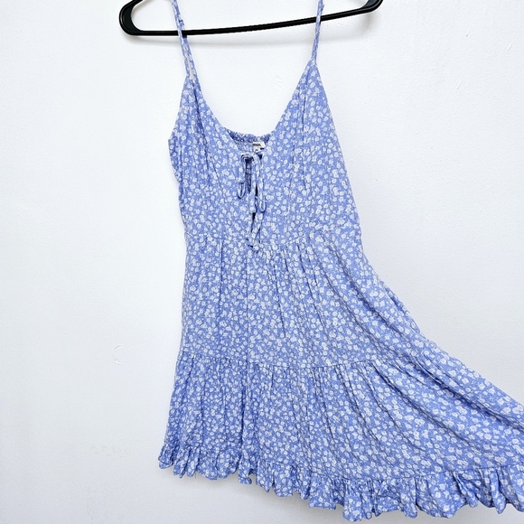 Garage Floral Blue Tiered Smocked Strap Sundress Sz Small - Picture 6 of 10